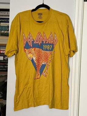 American Classics Def Leppard 1987 Hysteria Leopard Graphic T-Shirt